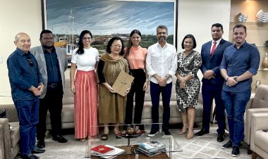 Governo apresenta potências do Amapá para Angela Hirata, especialista em comércio exterior