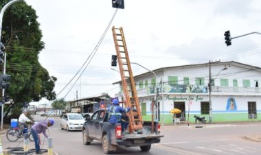 Prefeitura de Santana instala semáforos em 7 cruzamentos do município