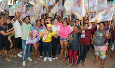 Aline 10 inicia a semana de campanha escutando moradores do bairro Novo Horizonte