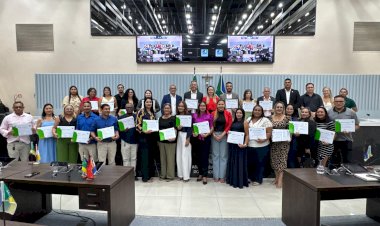 Assembléia legislativa homenageia Tartarugalzinho e Ferreira Gomes pelos avanços na educação