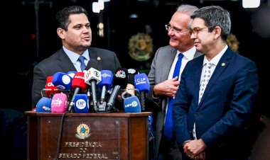 Presidente Davi anuncia Renan Calheiros como relator do projeto sobre isenção do Imposto de Renda