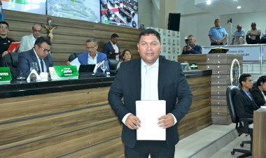 Câmara de Macapá declara perda de mandato de Luana Serrão por excesso de faltas; Reginaldo Faraó toma posse