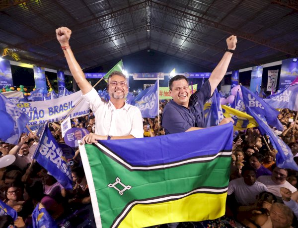 Clécio oficializa filiação ao União Brasil em grande ato partidário no Amapá