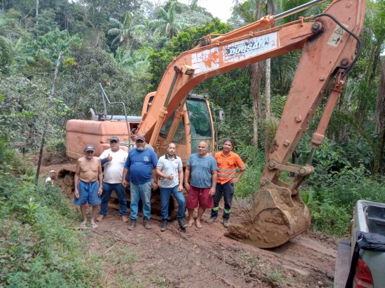 Prefeitura de Serra do Navio realiza obra de escavação de tanques para produção  de peixes