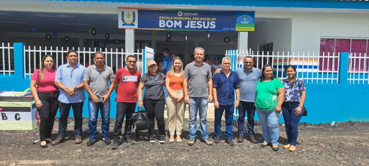 Com emenda do Senador Randolfe Rodrigues, o Prefeito Bruno Mineiro, entrega a Escola Municipal Bom Jesus