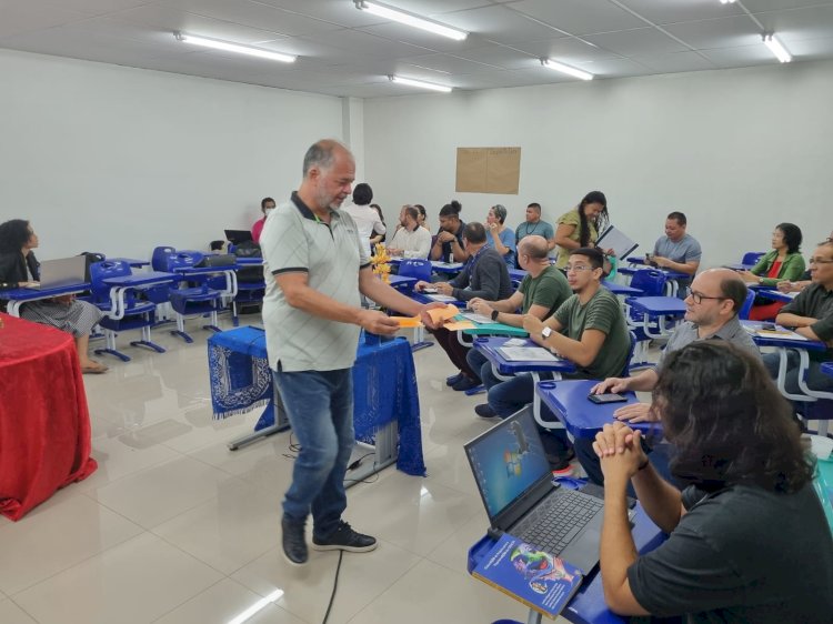 Governo do Amapá capacita instituições interessadas em participar do programa 'Praças da Ciência'