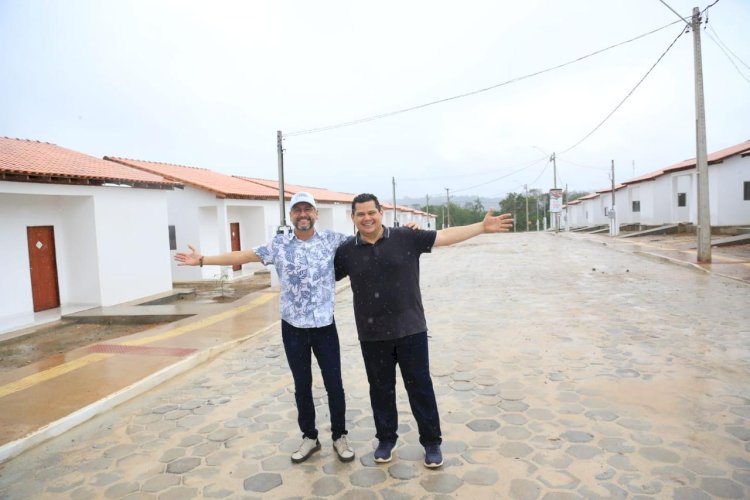 Casas da Gente: Davi entrega 61 casas populares em Pedra Branca do Amapari
