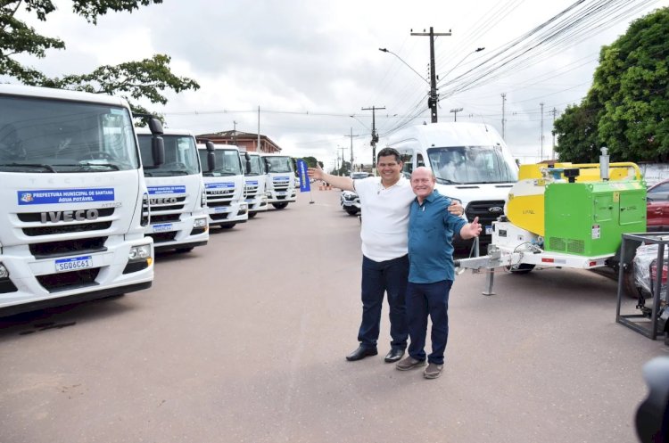 Secretarias de Saúde e de Obras de Santana recebem veículos, máquinas e equipamentos