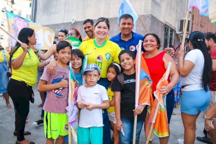 Durante caminhada no Residencial São José, Aline 10 promete placas solares para moradores