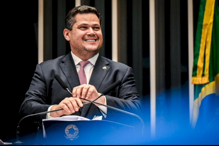 PT fecha apoio a Davi Alcolumbre para a presidência do Senado