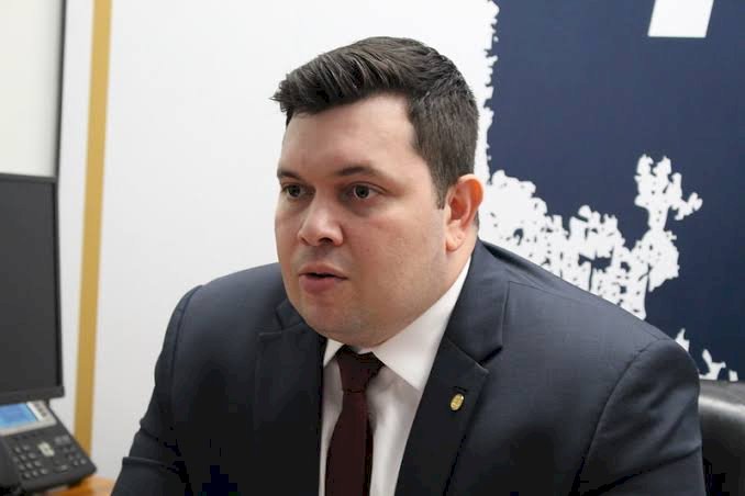 Com um desempenho pífio em todas as pesquisas ao Senado, Acácio Favacho promete investimentos de R$ 1 bilhão