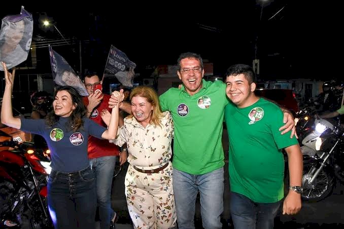 Servindo à Lua e o inferno @Furlan: a mando de Acácio Favacho, a vereadora Luany  se abstém da votação de cassação do vice-prefeito acusado de corrupção Mario Neto