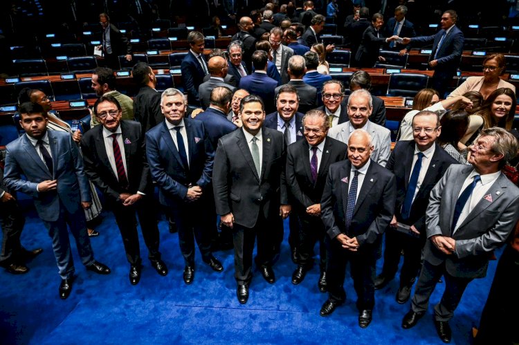 Davi Alcolumbre preside promulgação de emenda que reconhece tribunais de contas como essenciais ao controle externo