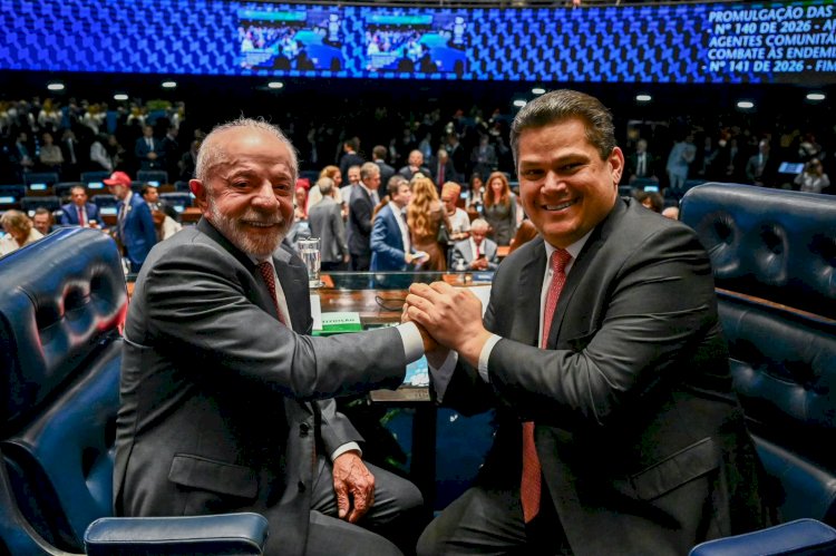 Davi promulga duas emendas históricas: fim da escala 6x1 e aposentadoria especial dos agentes de saúde